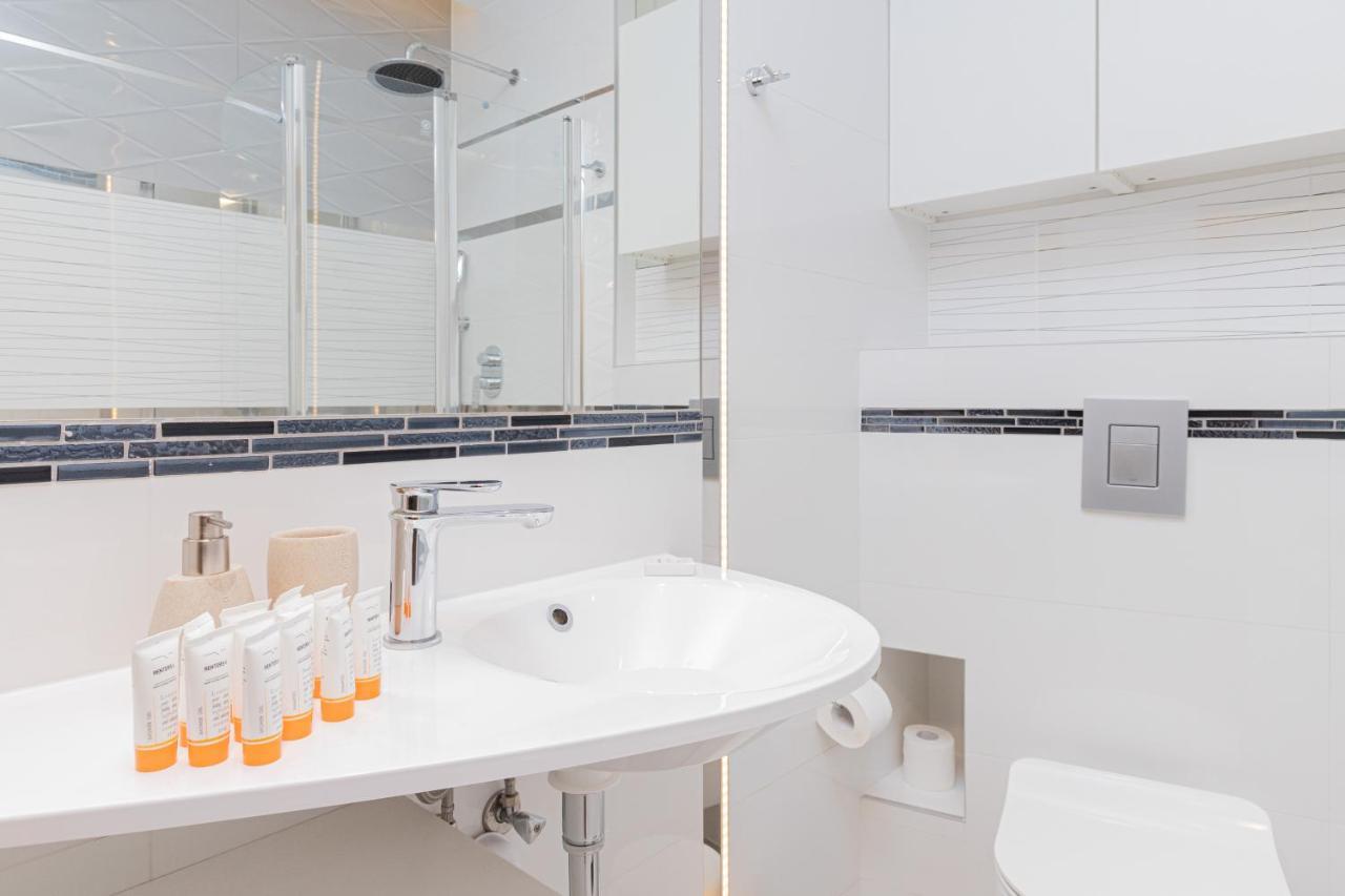 Batorego 7 Gdynia Apartments By Noclegi Renters ภายนอก รูปภาพ